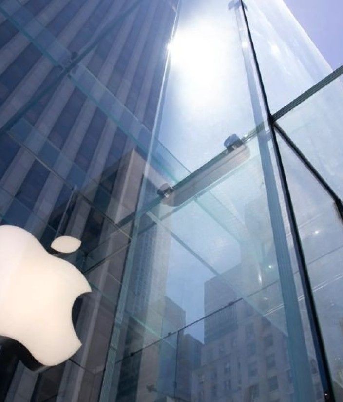 Apple: Πτώση στον τζίρο και πτώση 10% στις πωλήσεις iPhone