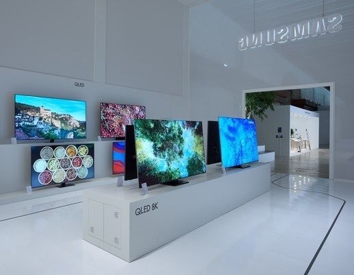qled-line-up-2.jpg