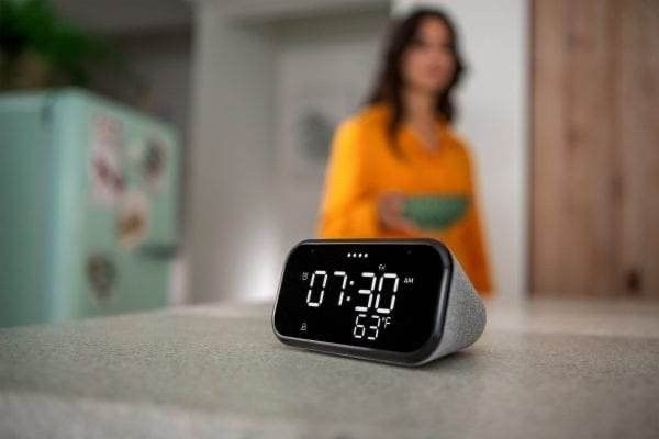 lenovo-smart-clock-essential-lifestyle-shot-600x400.jpg