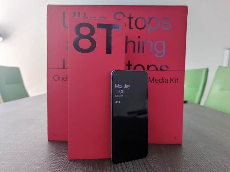 oneplus-8t-techgear-review-1.jpg