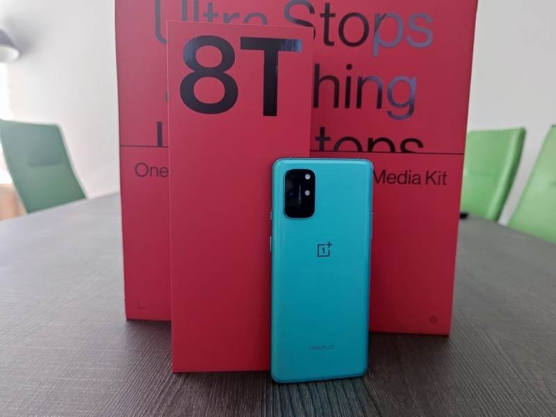 oneplus-8t-techgear-review-3.jpg