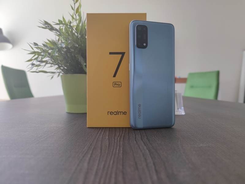 realme-7-pro-techgear-review-4.jpg