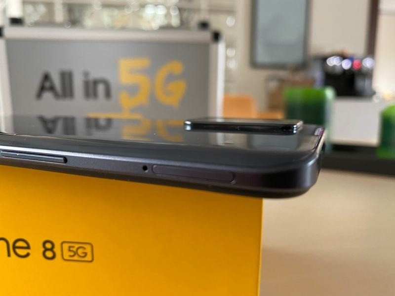 realme-8-5g-techgear-review-1.jpg