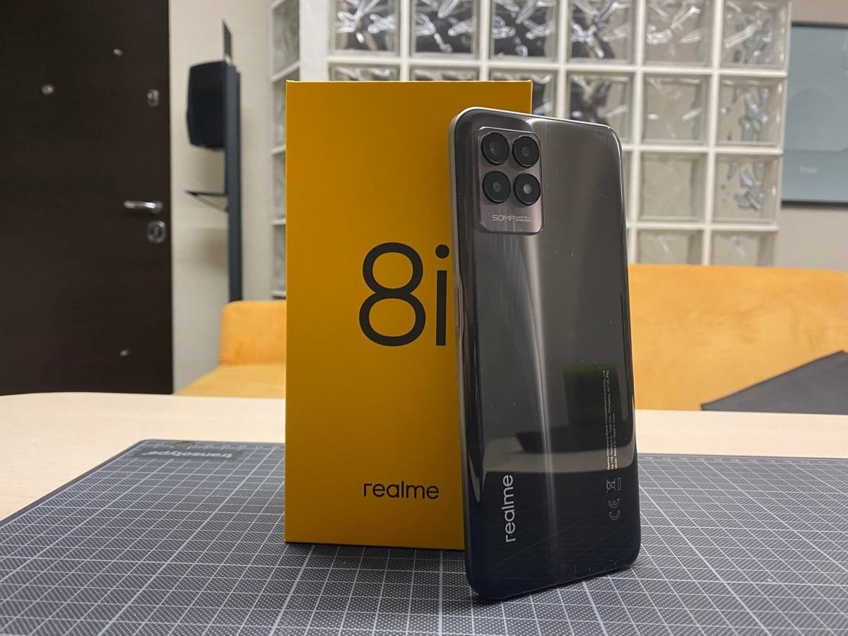 realme 8i Review