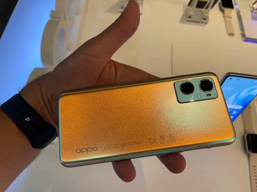 oppo-reno7.jpg