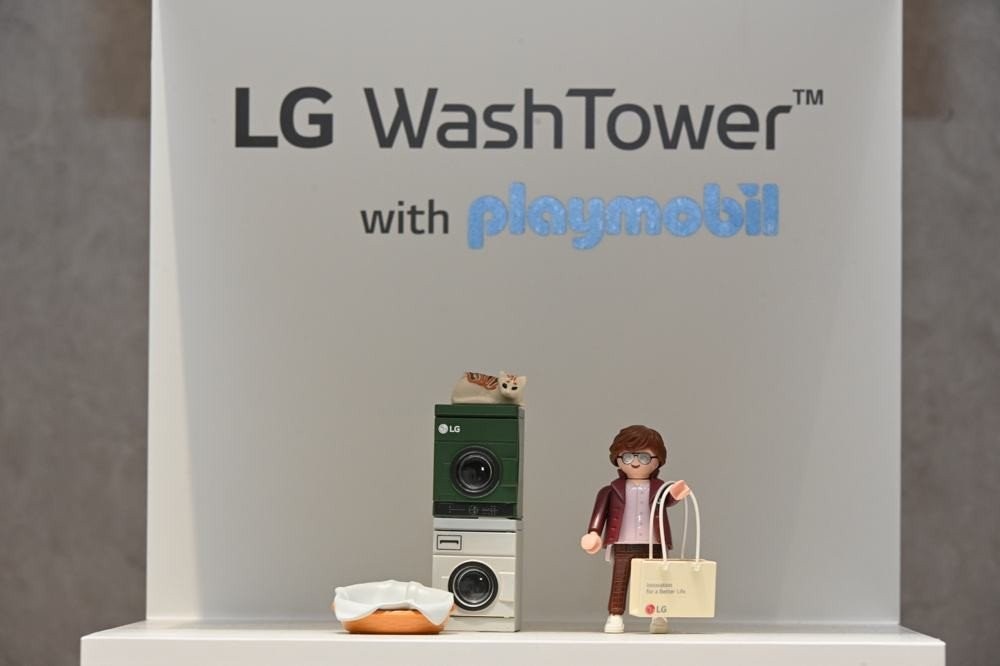 lg-playmobil-2.jpg