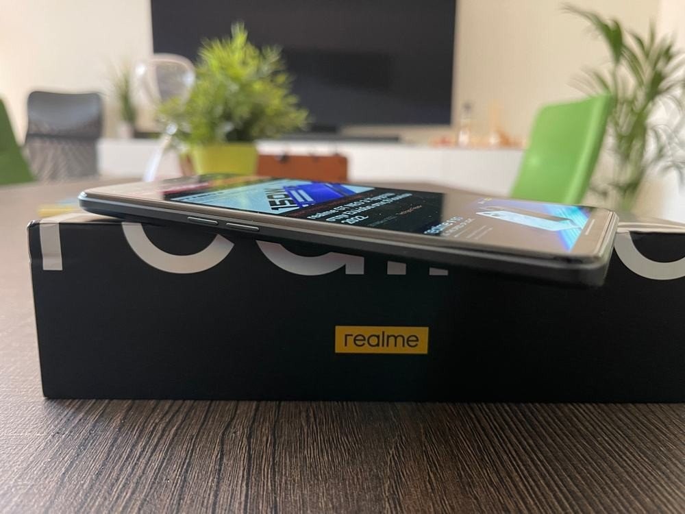 realme-gt-neo-3-techgear-review-4.jpg