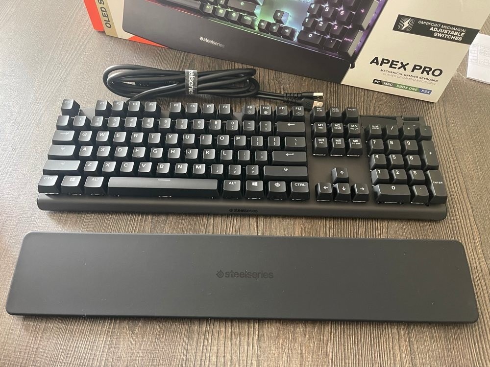 steelseries-apex-pro-techgear-review-2.jpg