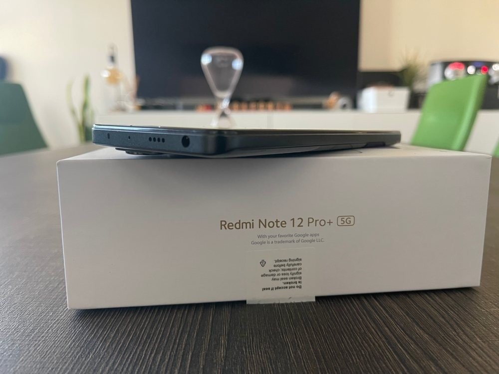 redmi-note-12-pro-techgear-review-2.jpg