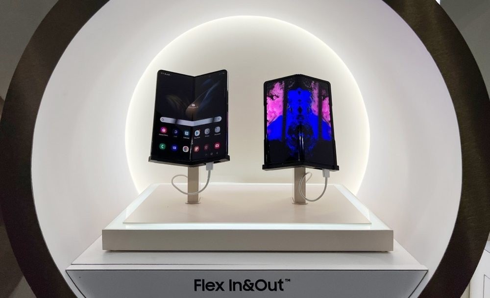 samsung-flex-in-out.jpg