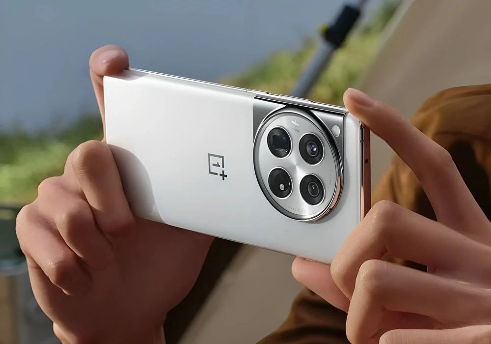 oneplus-12-reveal.jpg oneplus-12-reveal.jpg