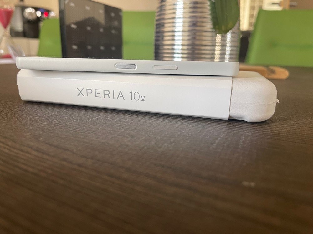 sony-xperia-10-v-techgear-review.jpg