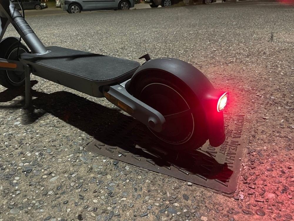 xiaomi-electric-scooter-4-ultra-techgear-review-12.jpg