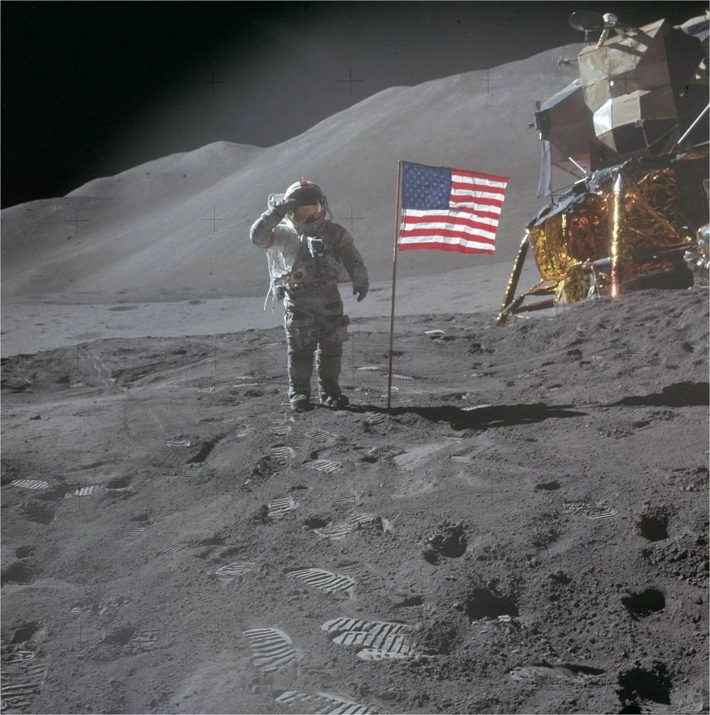 david-scott-moon-flag.jpg