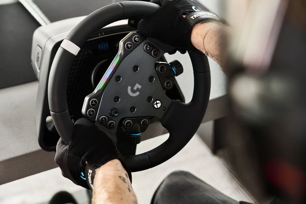 rs-round-wheel-life-over-shoulder-1.jpg rs-round-wheel-life-over-shoulder-1.jpg