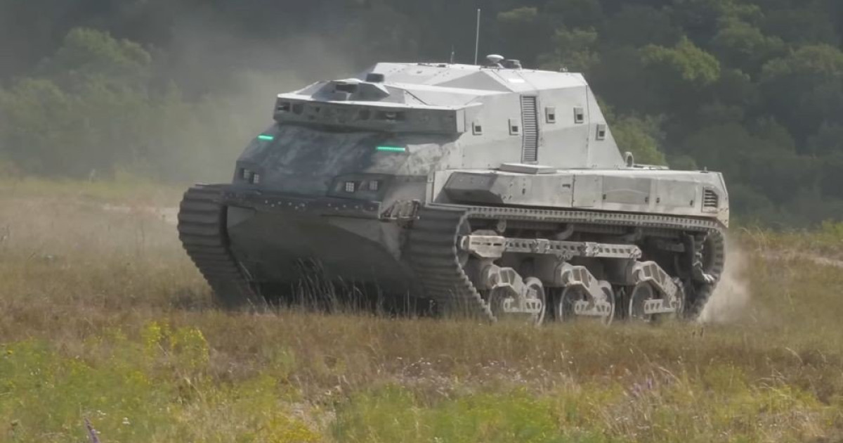 この米国戦車は AI を搭載しており、緑色の目が特徴です。 [Video]