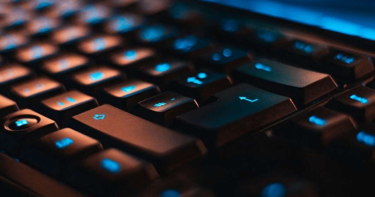 PC 売上高は 2023 年までに 9% 減少