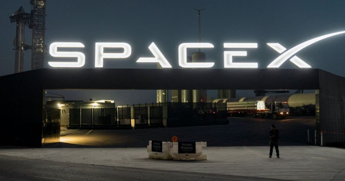 イーロン・マスクはスパイ衛星のネットワークを準備中