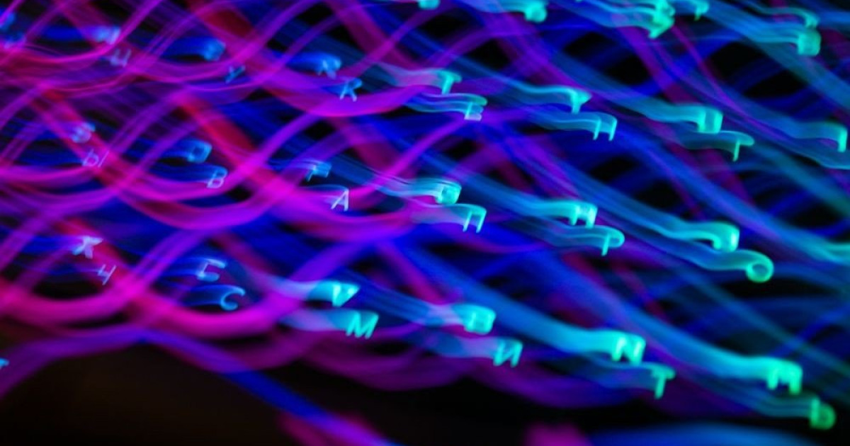 研究者たちは波に変化する個人を「捕まえ」、シュレディンガーの正当性を立証しました。