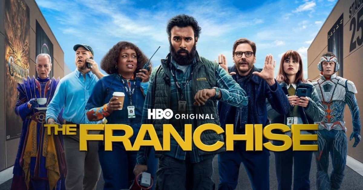 スーパーヒーロー映画の製作を風刺するシリーズの最初の予告編
