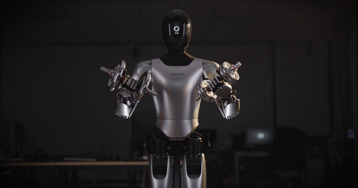 ロボットの手は、信じられないほどの正確さで人間の動きを模倣しています