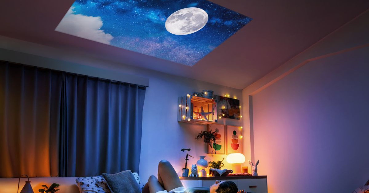 360°ビュー、フルHD、グーグルテレビを備えたポータブルLEDプロジェクター