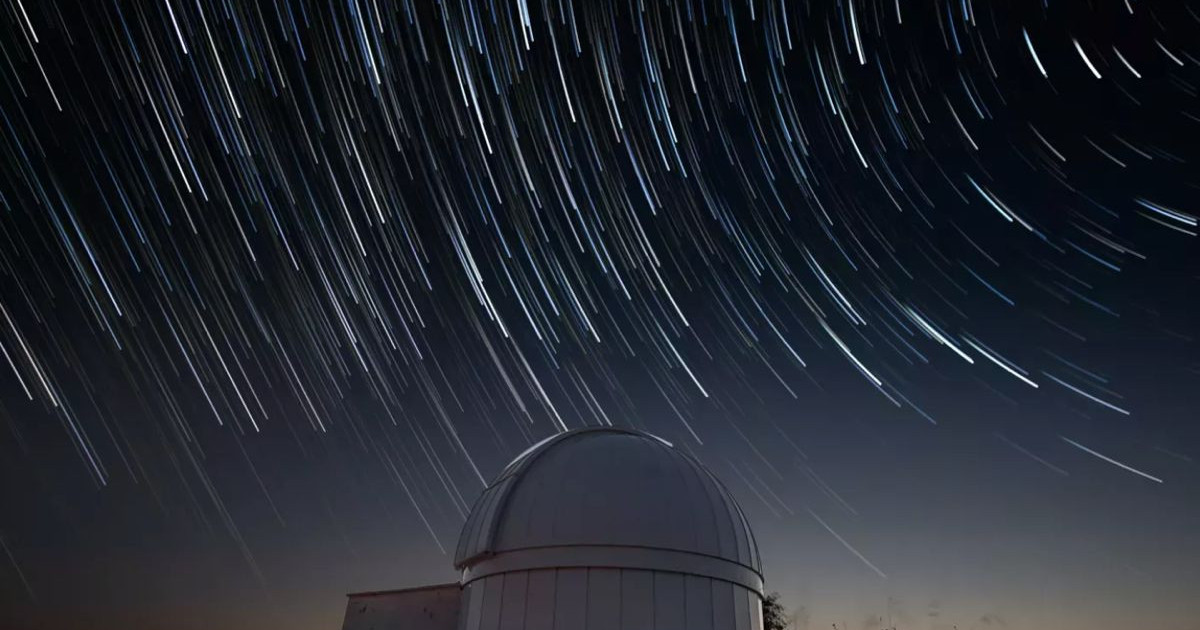 宇宙は回転しますか？新しい理論は、偉大な宇宙論的謎を解くかもしれません