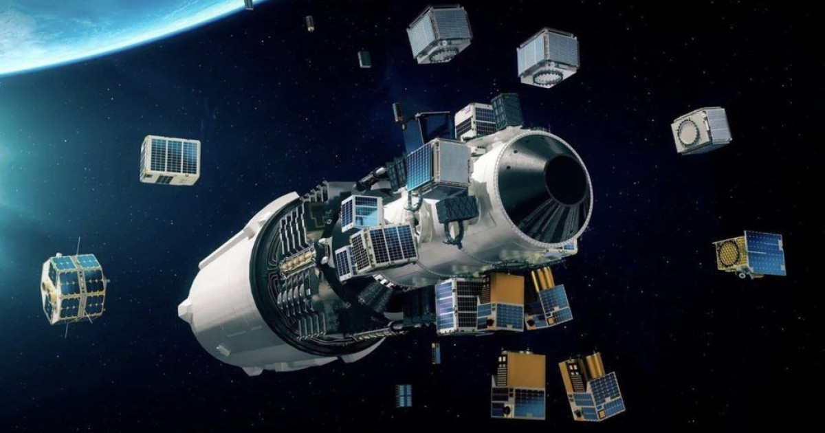 宇宙で最初のギリシャの衛星は事実です
