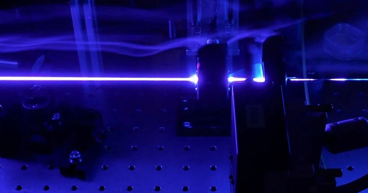 ワイヤーがどのようにして 2 つの量子ネットワークに初めて接続されたのか