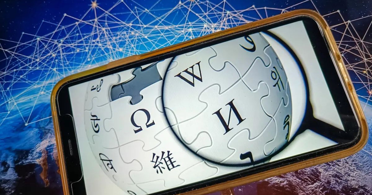 ウィキペディアは記事内での AI の無制限の使用を禁止しています