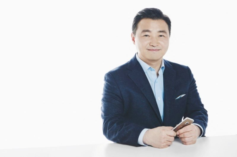 Samsung: Αλλαγή ηγεσίας στο τμήμα των smartphones και νέα στοιχήματα