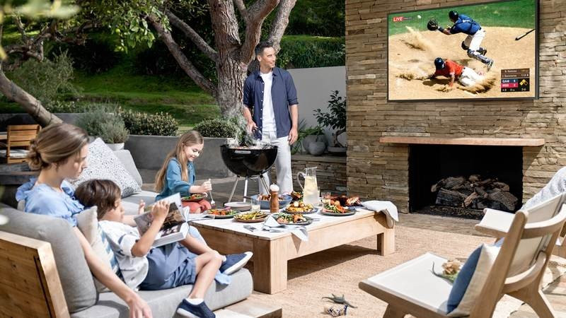 Samsung The Terrace: Η 4K QLED TV της εταιρείας για εξωτερικούς χώρους!