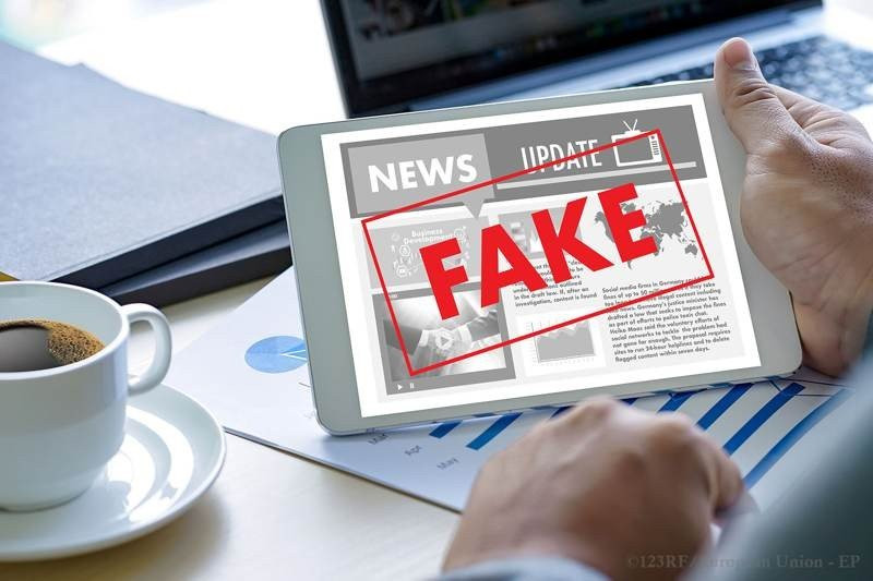 Η ΕΕ πιέζει τις Google, Facebook και Twitter για τη διασπορά των fake news 1