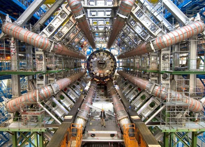 CERN: Έγκριση για νέο επιταχυντή σωματιδίων σε μήκος 100km