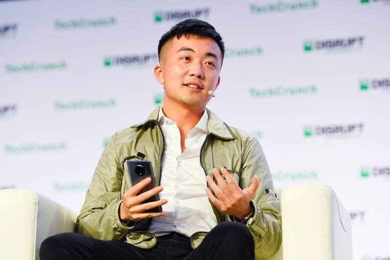 OnePlus: Βόμβα με την αποχώρηση του συνιδρυτή Carl Pei