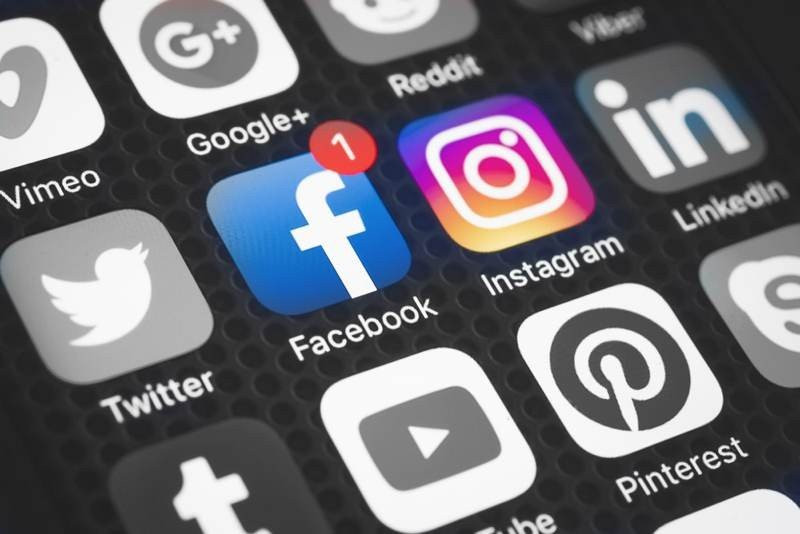 Facebook: Εμφάνιση των Instagram Stories και στην εφαρμογή του κοινωνικού δικτύου