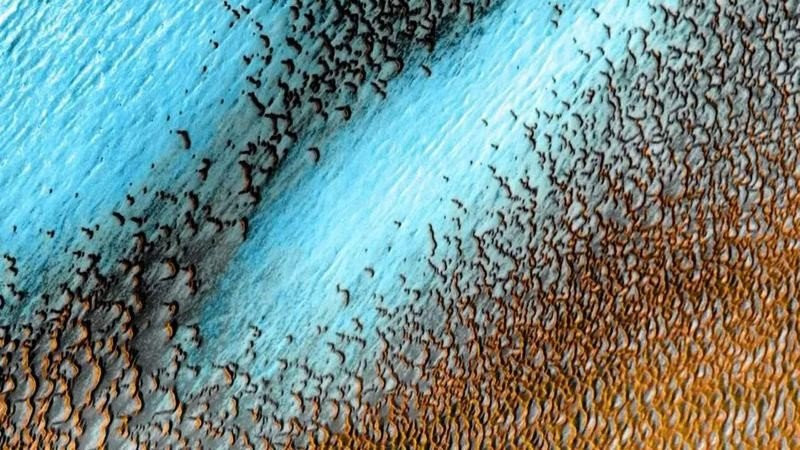 NASA: Δείτε τις παγωμένες αμμοδίνες στο Βόρειο Πόλο του Άρη NASA: Δείτε τις παγωμένες αμμοδίνες στο Βόρειο Πόλο του Άρη