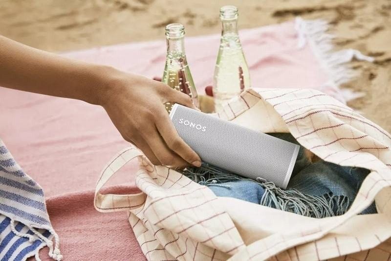 Sonos Roam: Το νέο έξυπνο ηχείο της εταιρείας παράγει απίστευτο ήχο για το μέγεθός του