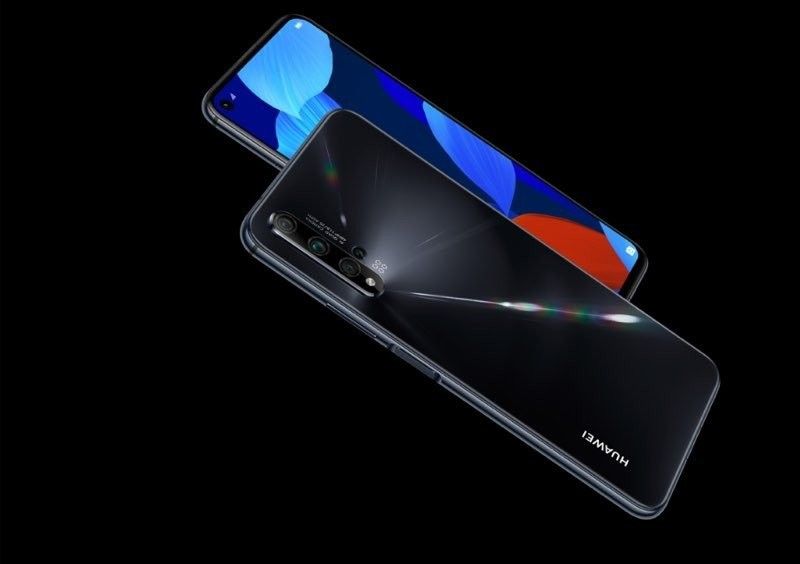 Huawei nova 5T: Το πεντακάμερο smartphone με το πιο ξεχωριστό design