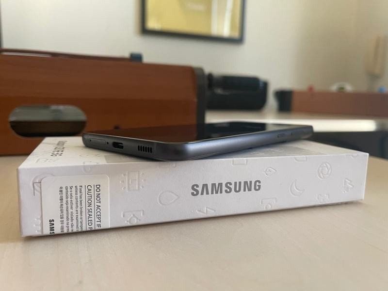 Samsung Galaxy S21 FE Review: Όμορφο, δυνατό, αλλά με εσωτερικό ανταγωνισμό