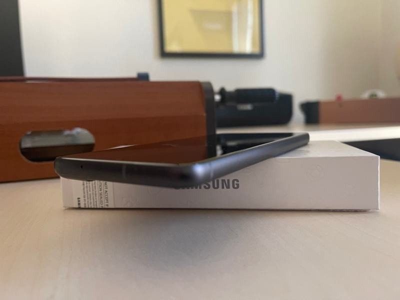 Samsung Galaxy S21 FE Review: Όμορφο, δυνατό, αλλά με εσωτερικό ανταγωνισμό