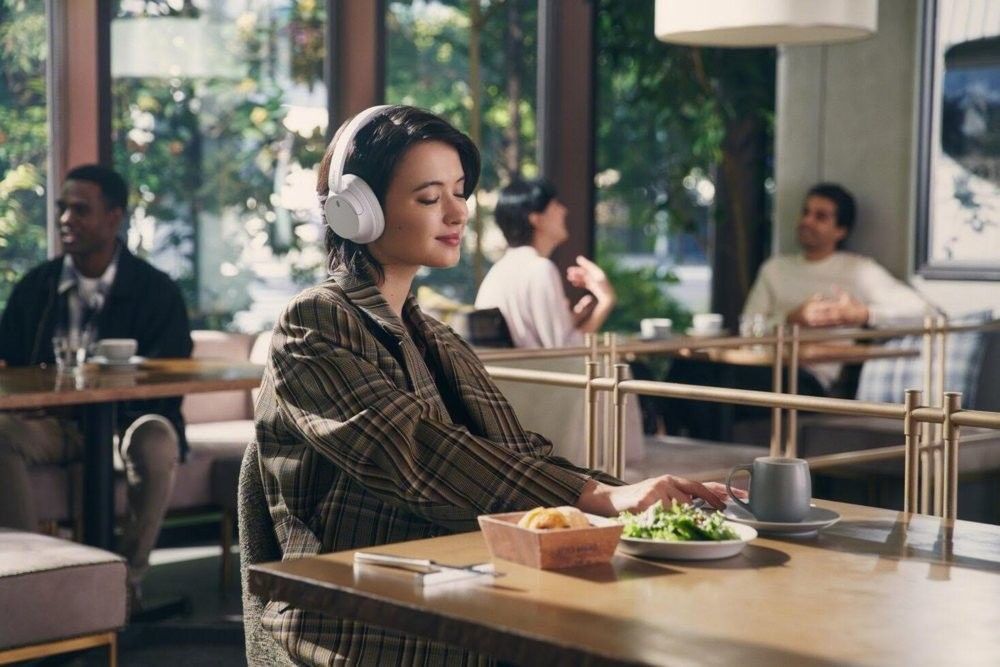 Η Sony ανακοινώνει δύο νέα μοντέλα ασύρματων ακουστικών