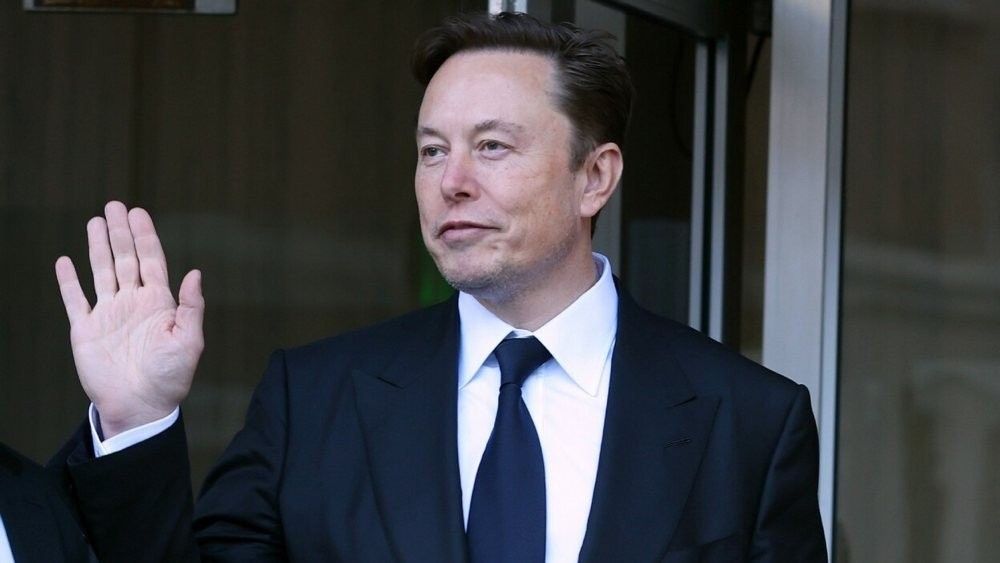 Elon Musk: Υπόσχεται πλήρως βιώσιμη λύση για το ενεργειακό πρόβλημα