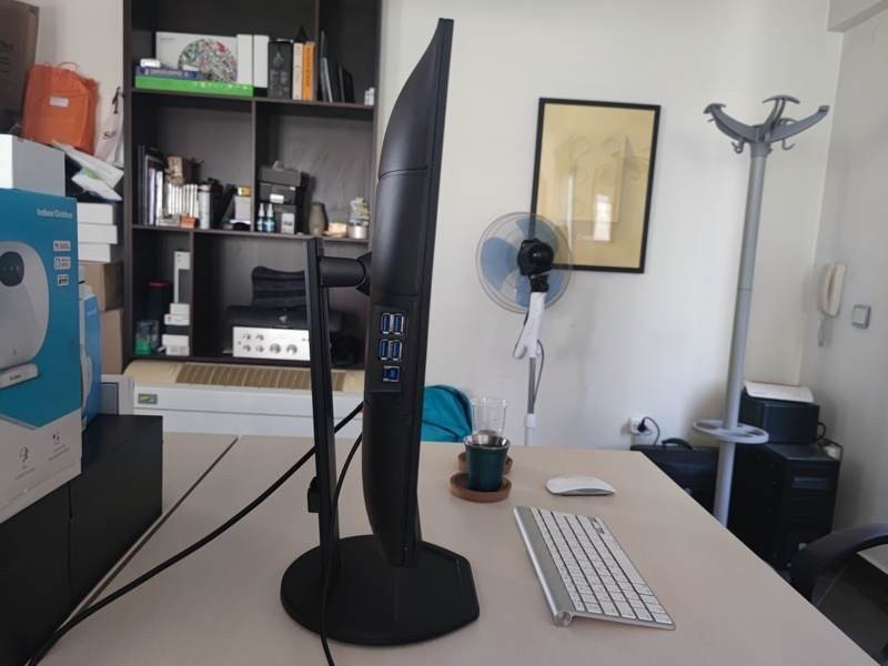 Philips Brilliance 252B9 Review: Μια αξιόλογη λύση για τον μέσο επαγγελματία Philips Brilliance 252B9 Review: Μια αξιόλογη λύση για τον μέσο επαγγελματία
