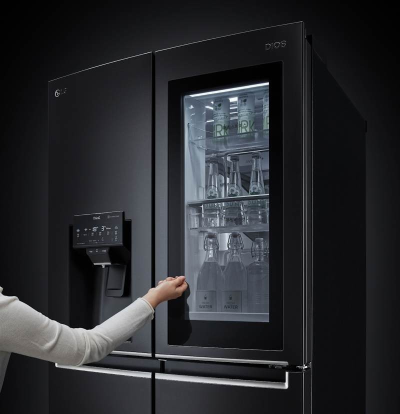 LG: Τα νέα ψυγεία της ανοίγουν την πόρτα τους με τη φωνή σου! LG: Τα νέα ψυγεία της ανοίγουν την πόρτα τους με τη φωνή σου!