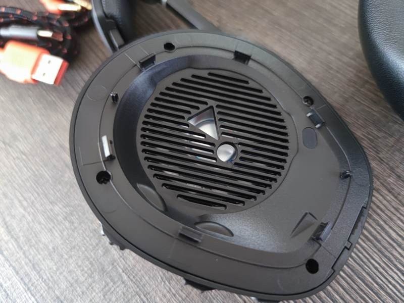 JBL Quantum 400 Review JBL Quantum 400 Review