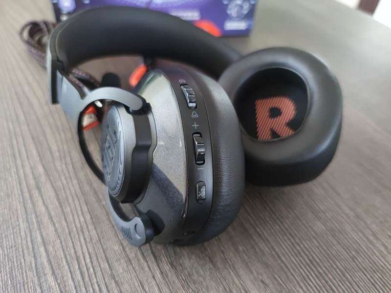 JBL Quantum 400 Review JBL Quantum 400 Review