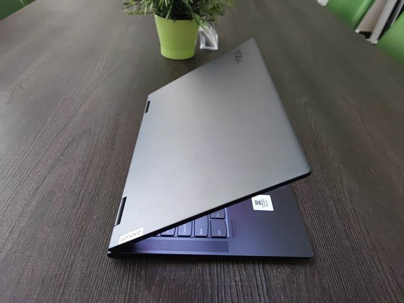 Lenovo Yoga Slim 7 και Yoga 7i Review Lenovo Yoga Slim 7 και Yoga 7i Review