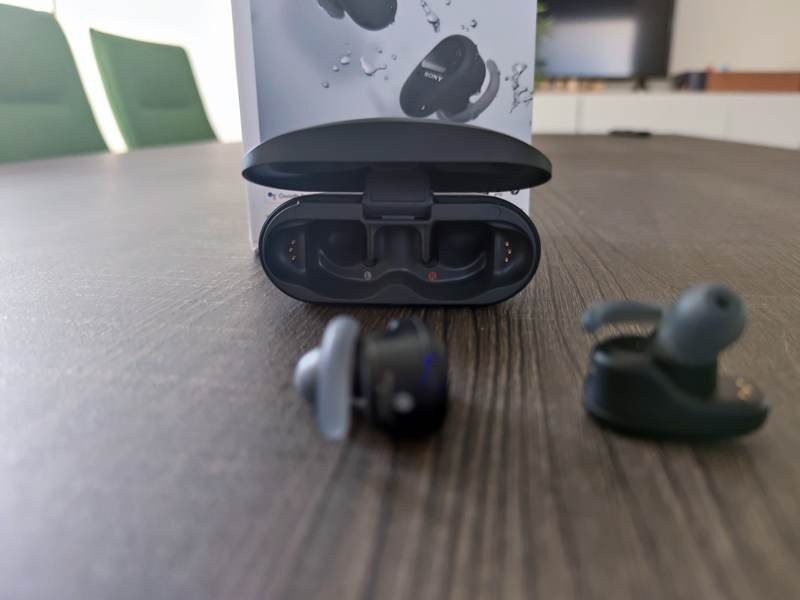 Sony WF-SP800N Review: Δυνατή επιλογή ασύρματων ακουστικών για fitness Sony WF-SP800N Review: Δυνατή επιλογή ασύρματων ακουστικών για fitness