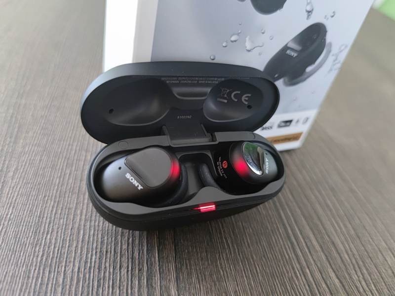 Sony WF-SP800N Review: Δυνατή επιλογή ασύρματων ακουστικών για fitness Sony WF-SP800N Review: Δυνατή επιλογή ασύρματων ακουστικών για fitness